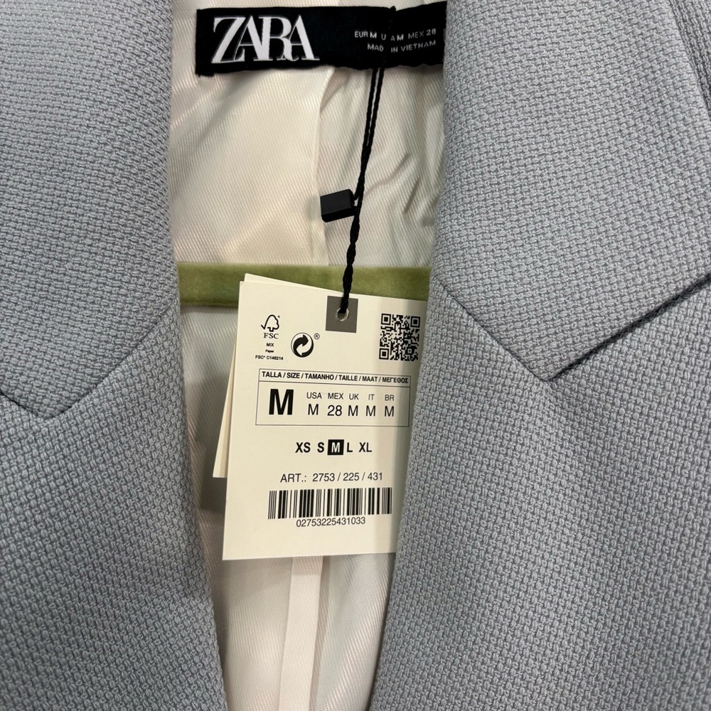 Zara Women's Blue Double Breasted Blazer with Gold/Black Buttons. - Picture 5 of 7